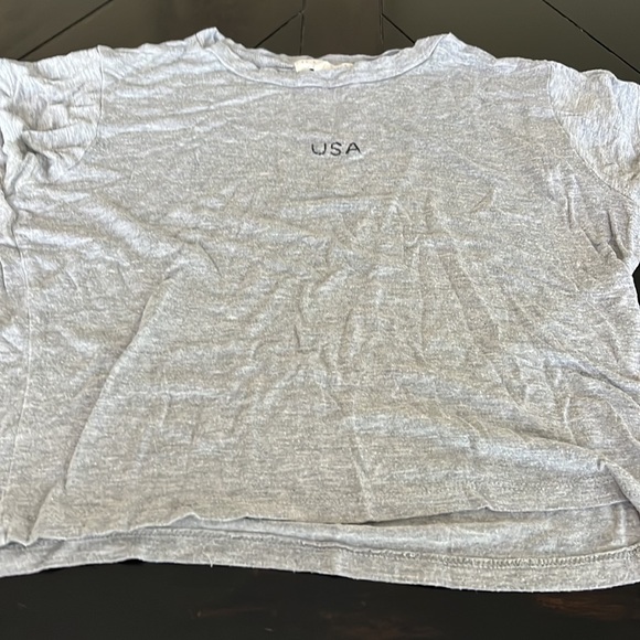 Nice bundle of cute small tops! - Picture 2 of 6